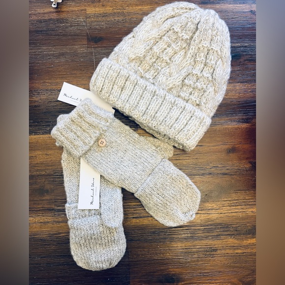 Bnwt fully lined cuff hat and pop top mitts for cold weather!Never worn-oatmeal! - Picture 5 of 5